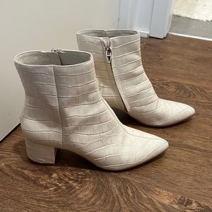 Dolce Vita Booties